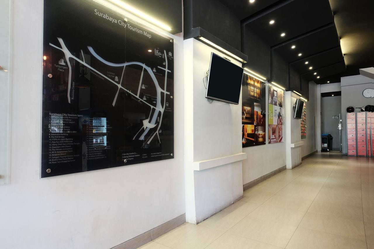 Albergue Juanda Airport Gedangan Exterior foto