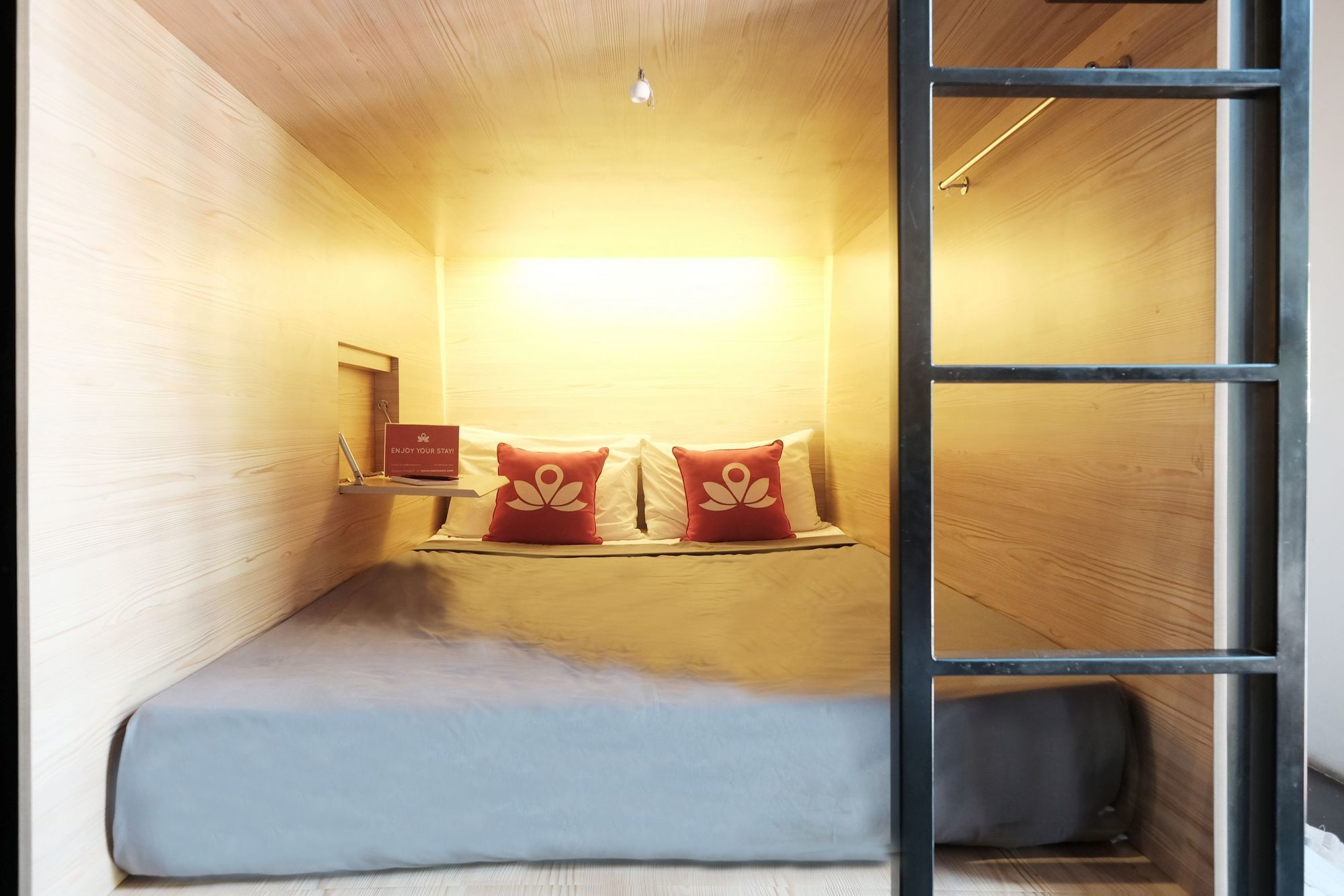 Albergue Juanda Airport Gedangan Exterior foto